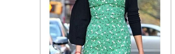 Karlie Kloss穿了条乡土气印花裙？但它是才是入夏的当红款【每日星范】