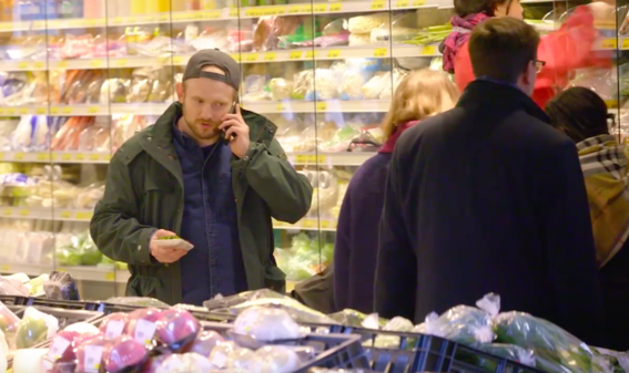 当Rapper遭遇手机快没电,画风是怎么突变的?