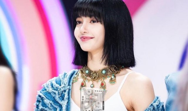 Lisa亲身示范，短发女生真的可以性感又可爱！