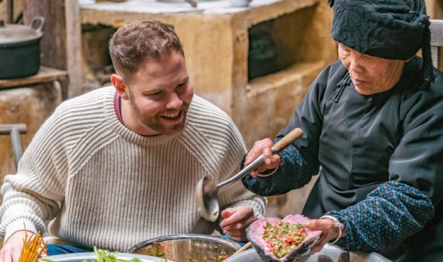 看一个美食节目，竟然看得掉眼泪...