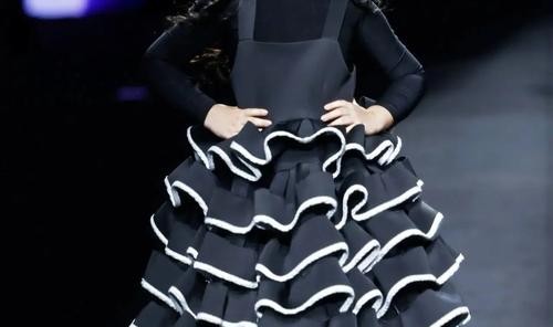 超模周记|17岁的T台小旋风,超模王新宇带你探秘时装周!