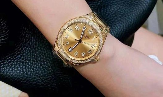 百达翡丽Twenty~4女式腕表系列如今再展新颜 为女性生活中的每个时刻增添精彩