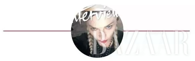 周周贱｜“翠花”张馨予居然也变红毯仙女了！