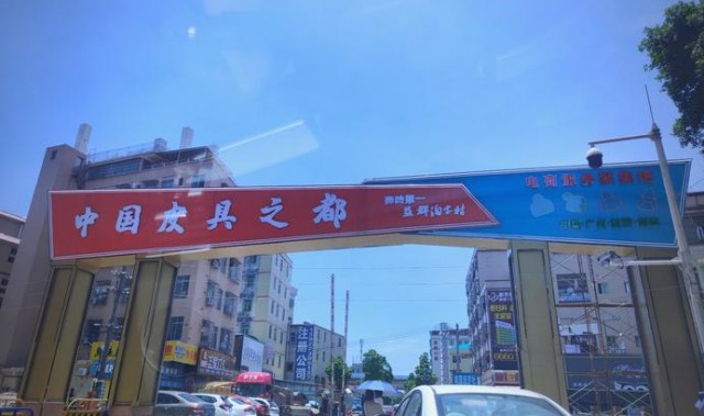 2016年批发箱包市场怎么样,广州包包批发市场在荔花岗上!