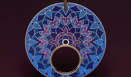 极致现代美学：路易威登TAMBOUR CARPE DIEM