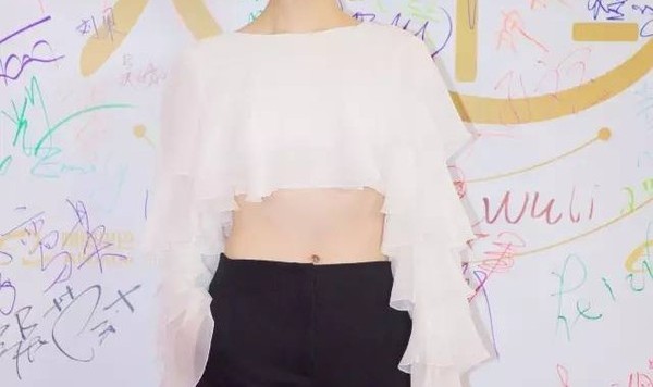 宋茜 一件短上衣就是怎么穿怎么美!