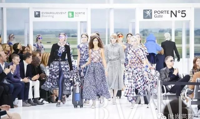 各位乘客请注意！机组人员全部就位，Chanel时髦航班即将起飞！