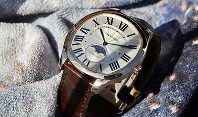 保持自我 卡地亚Drive de Cartier系列月相腕表18K玫瑰金款