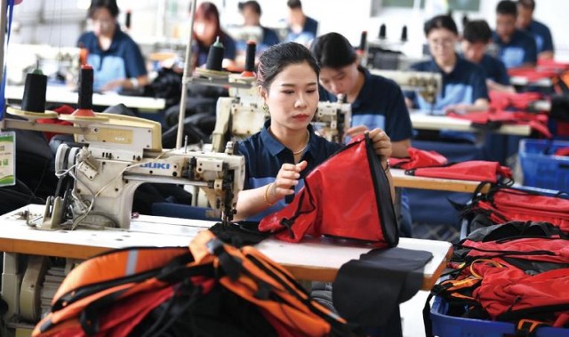 出口箱包加工厂,嘉兴零箱包有限公司经营范围为制造加工箱包