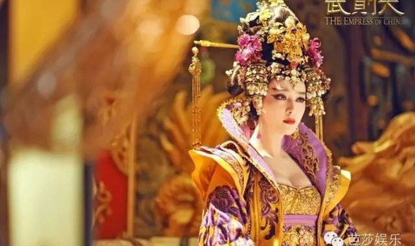 范冰冰李晨:再强势的女人,也需要一位呵护她的骑士!