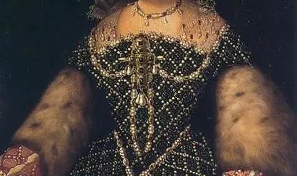 那些活成传奇的女性，果然都是相似的