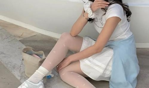 不是我说,今年春天时髦精都靠“脚”赢了