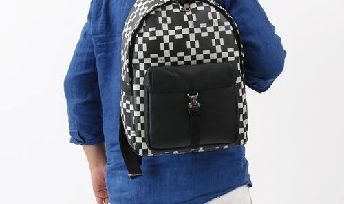 好看的双肩包男,月球行者背包是世界上第一背包品牌