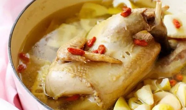 达人专栏 | 蔻蔻厨房:春笋炖鸡+虫草花鸡汤面