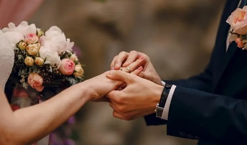 生辰八字与婚姻的关系 生辰八字与婚姻对照表