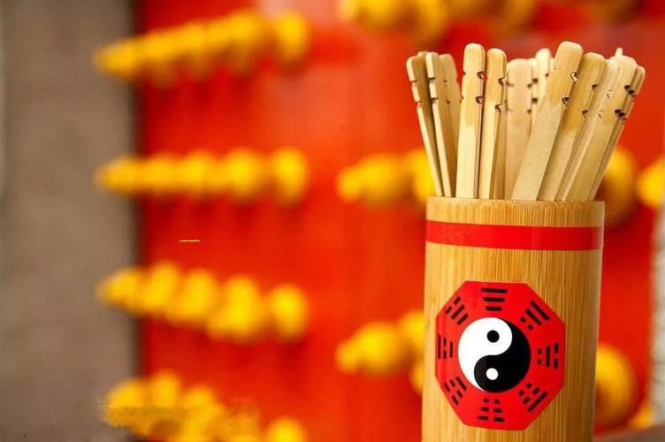 八字相合与命里相克：如何解读命运中的和谐与冲突