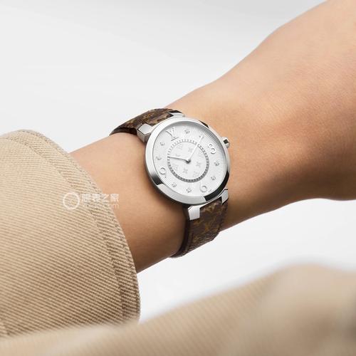 路易威登Tambour Slim Monogram Dentelle Black腕表