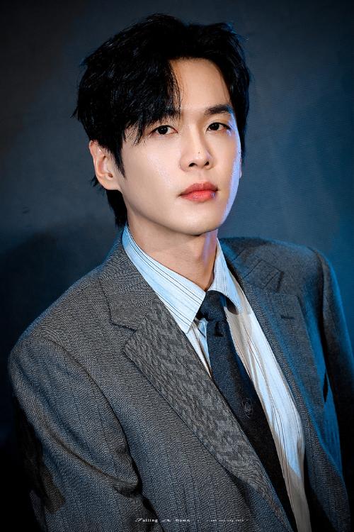 旷行万里 IWC万国表品牌大使张若昀