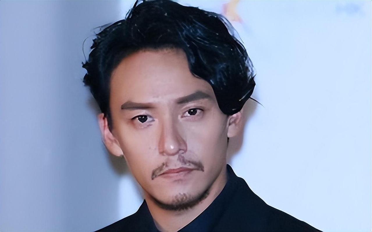 和《InStyle》全球首位封面男星张震一起出海!