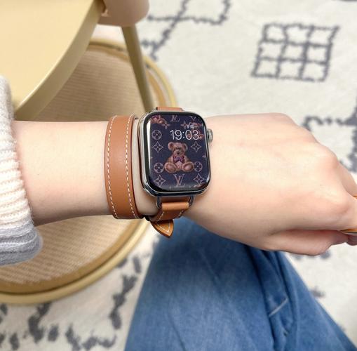 Hermès 推出特别款 Apple Watch 表带