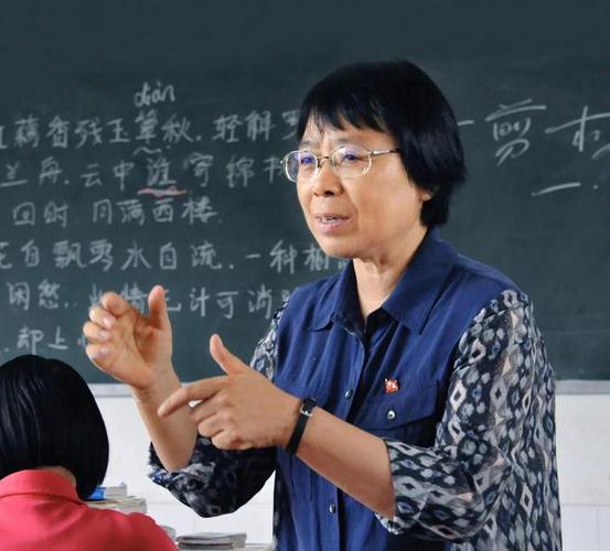 一位乡村女校长,带领一所乡村小学“复活”