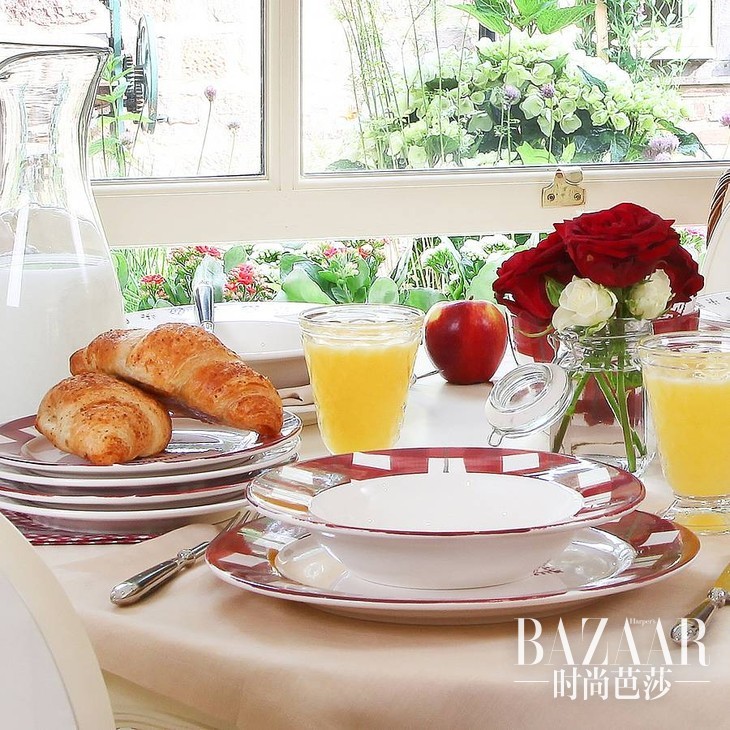 french-chalet-dinner-service