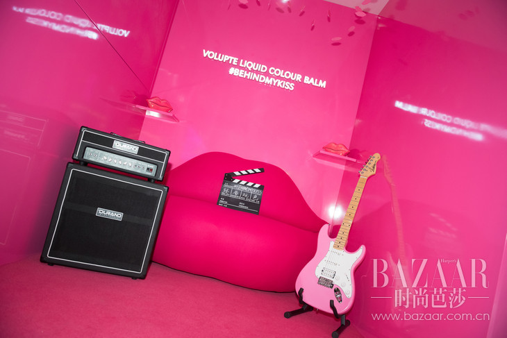 【搭台】唇型沙发