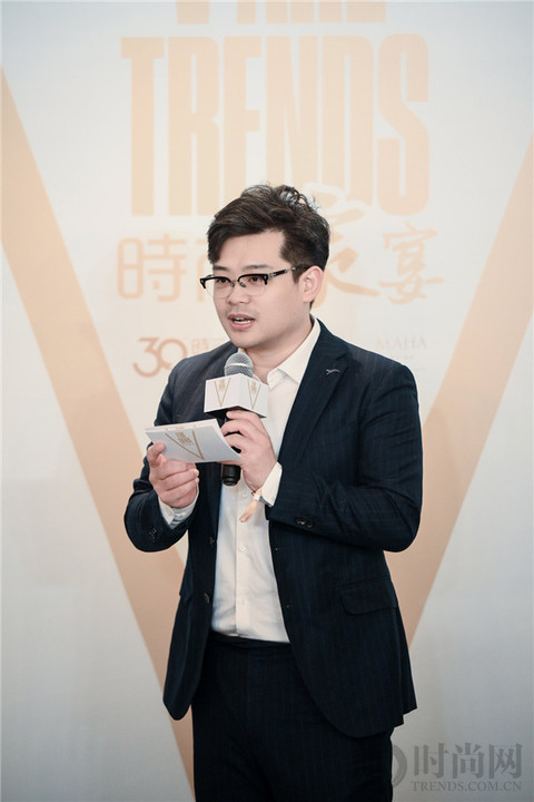 V ARE TRENDS 时尚家宴 —— 时尚和朋友们共同开启下一个时尚30年