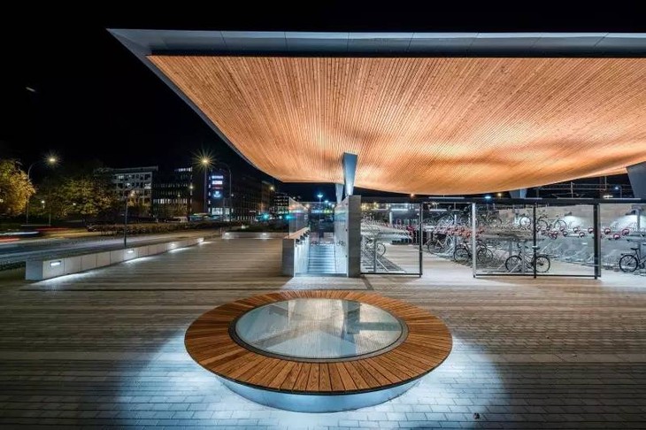 0ef61774374f4eb3c1d450daf72f818a