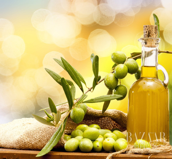 橄榄油可以清洁植物汁液的残留