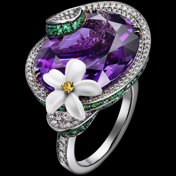 Piaget(伯爵)全新奢华Limelight鸡尾酒指环