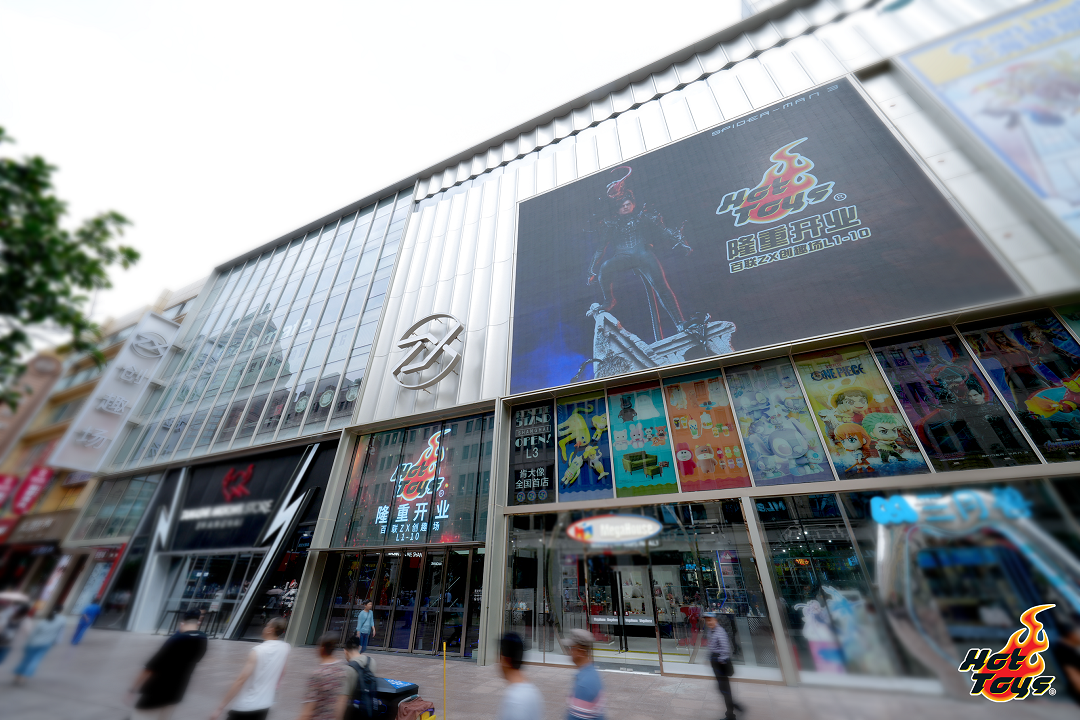Hot Toys全新快闪店亮相百联ZX创趣场，打造魔都双节长假潮玩最前线插图