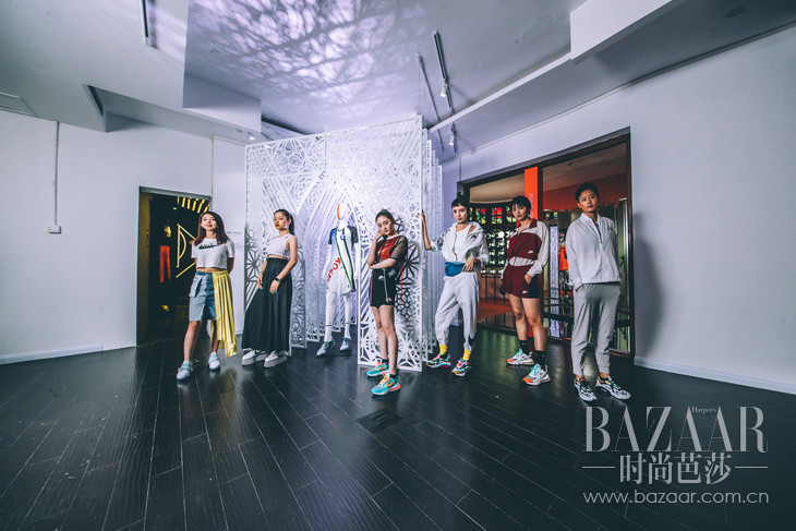 (从左到右):StudioNOWHERE联合创始人Angie,艺术家Juno Shen,歌手演员周洁琼,演员王紫璇,足球运动员王思锦,足球运动员李冬娜