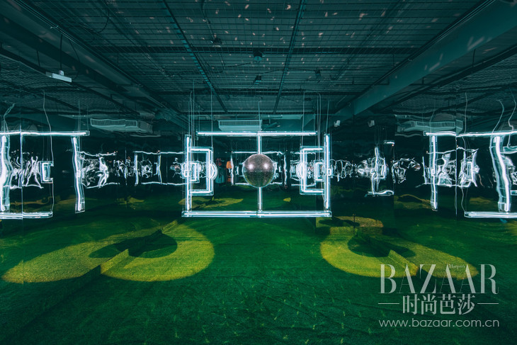 艺术家Juno Shen 用以足球启发而设计的艺术装置3