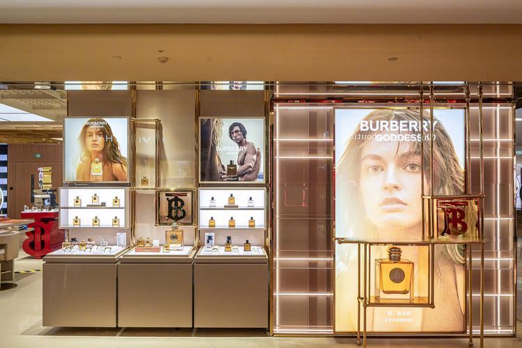 加强中国市场力度，BURBERRY创新吸引年轻一代