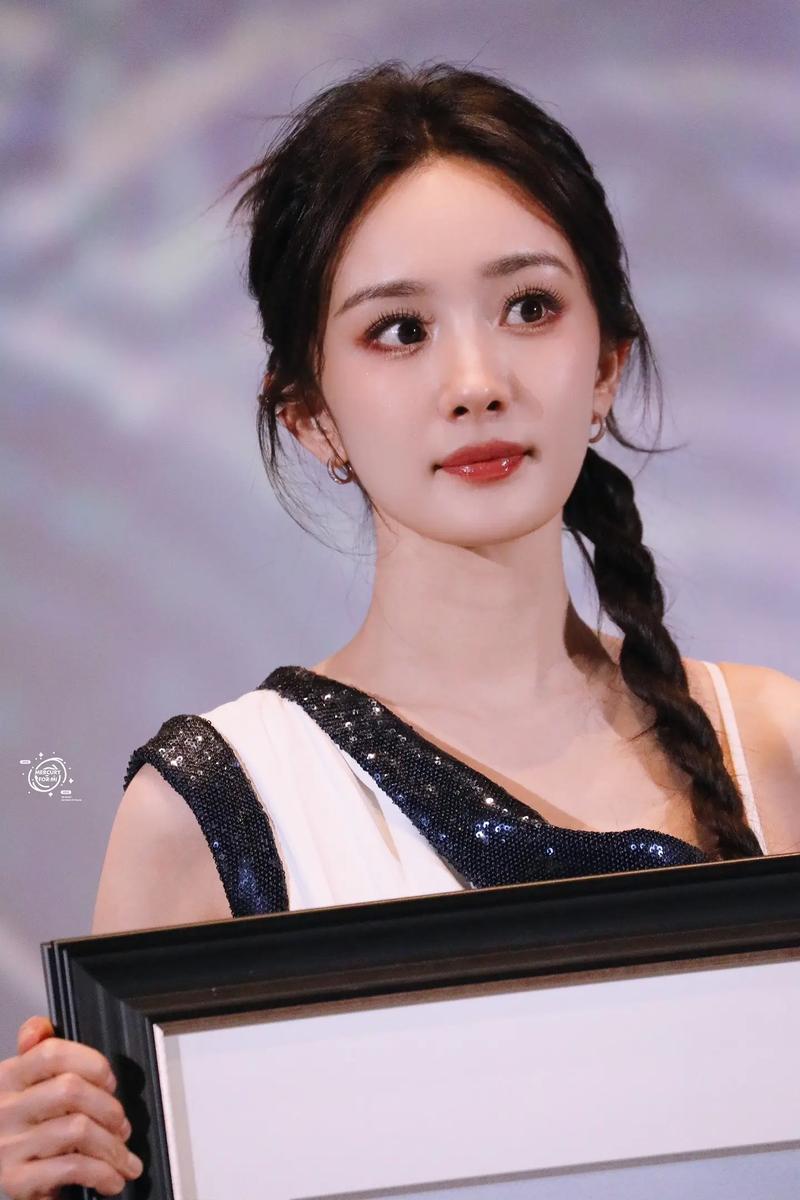 杨幂 我从不看向身后 Towards the Sun