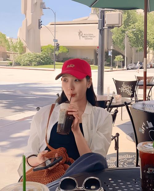论!过年后如何即刻拥有Jennie、金高银的同款繁星眼?
