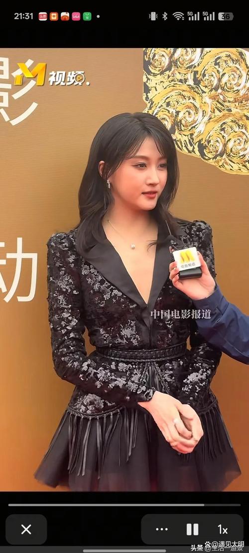 出门度假穿什么鞋？Ella关晓彤乔欣联手教你怎么舒适又好看！