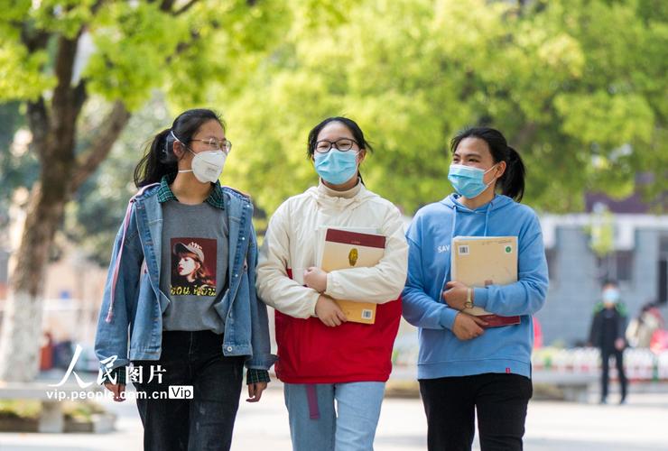 如果能在这样的校园，我还愿意再读高三