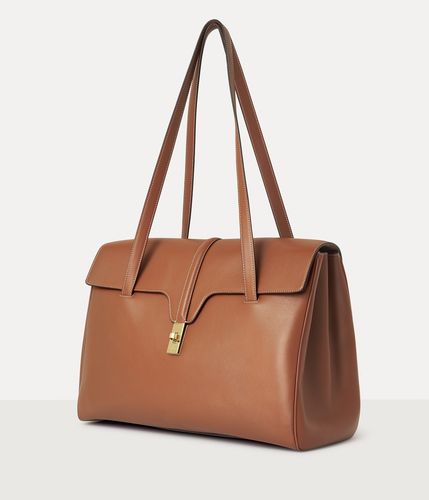 16 SOFT BAG 续写CELINE美学标志