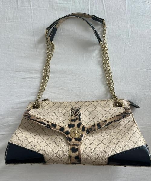 包的牌子有哪些,包包奢侈品牌分类:猫鼠香奈儿等