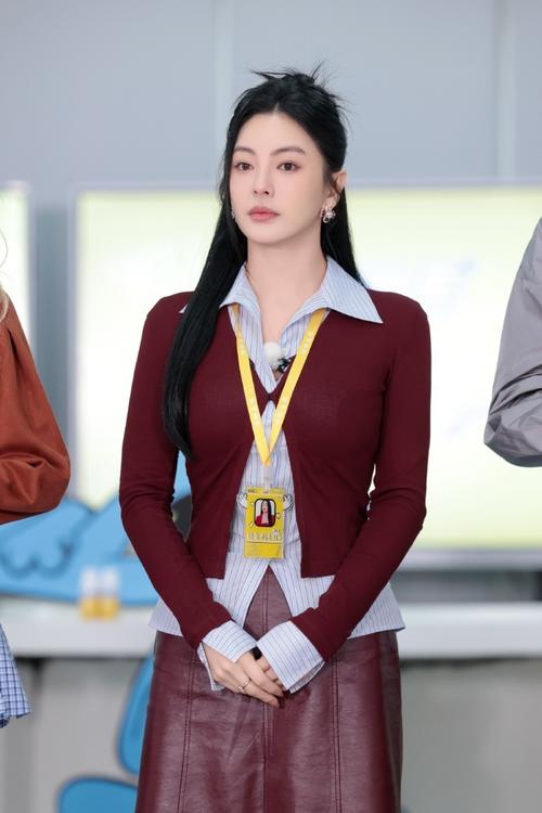 不走女团风的张雨绮，内娱无代餐