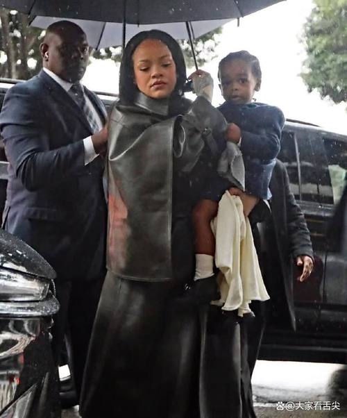 Rihanna凭什么横扫BAZAAR九月刊封面？