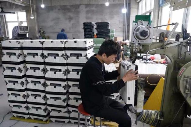 白沟箱包招工,中国首都箱包产业园区位于河北保定市