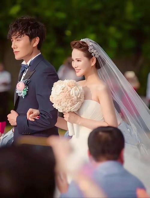 今年最出圈CP：秦昊&伊能静，怎么可以这么甜！