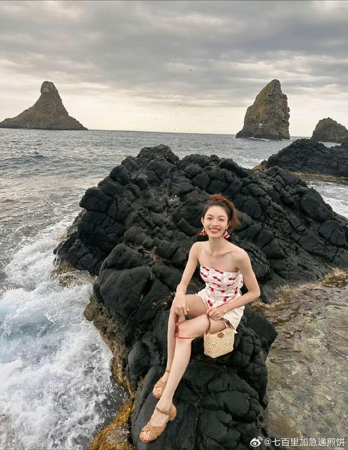 和钟楚曦学拍照,角度找对果然怎么拍都美