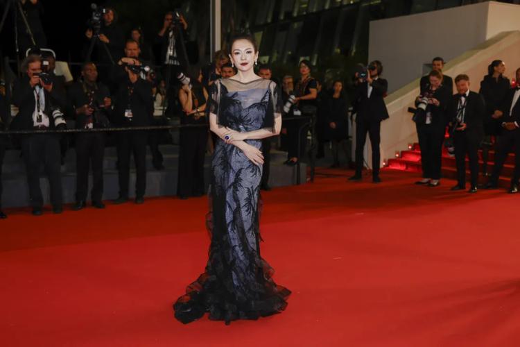 这张顶级野心脸,内娱无代餐