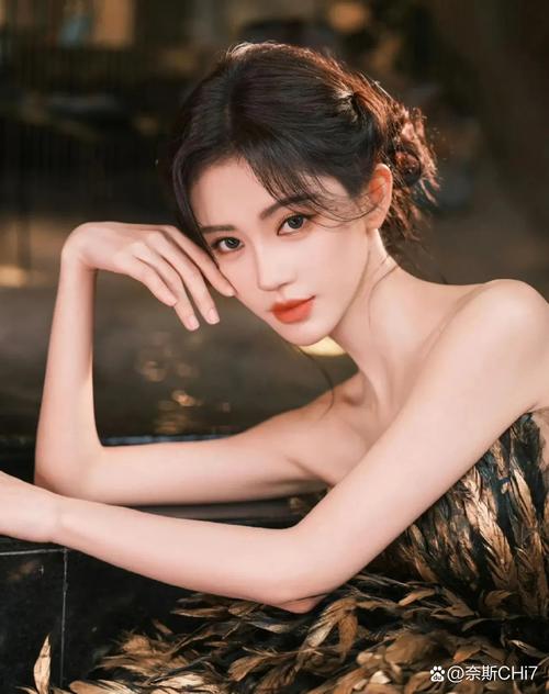 看着她的眼睛就有恋爱的感觉,鞠婧祎的美貌是真实存在的吗?