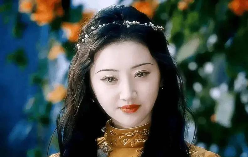 景甜的柳叶眉也太仙了,但画了这款眉形就能get这份仙气吗?