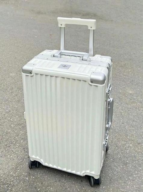 万里马拉杆箱旗舰店,如何使用行李箱?记得这样做!